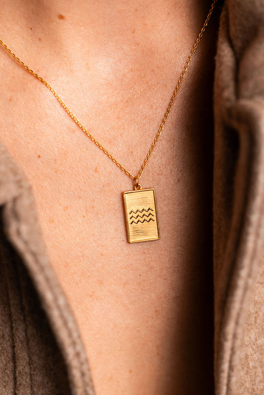 Ocean wave necklace in gold