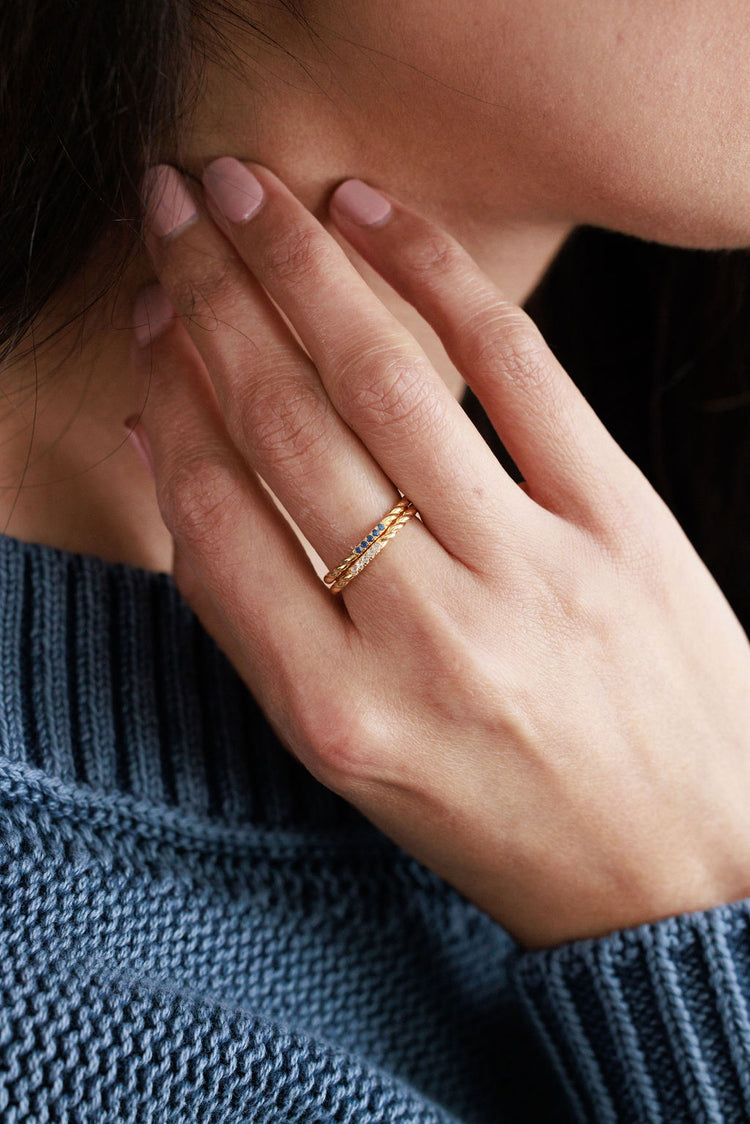 Blue Sapphire Gold Twisted Ring