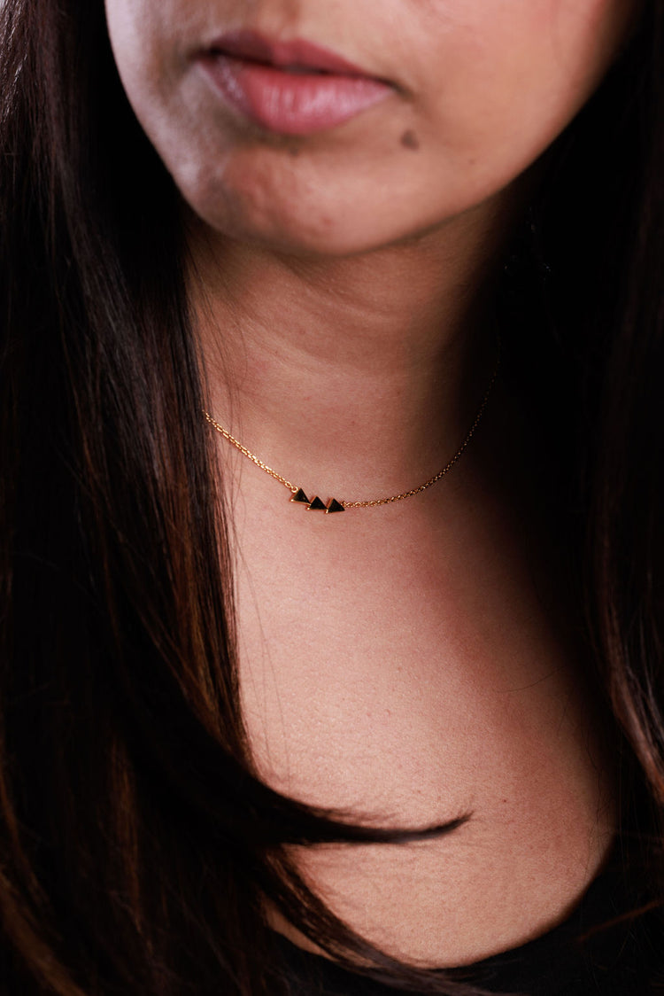 Triangle dainty necklace in gold